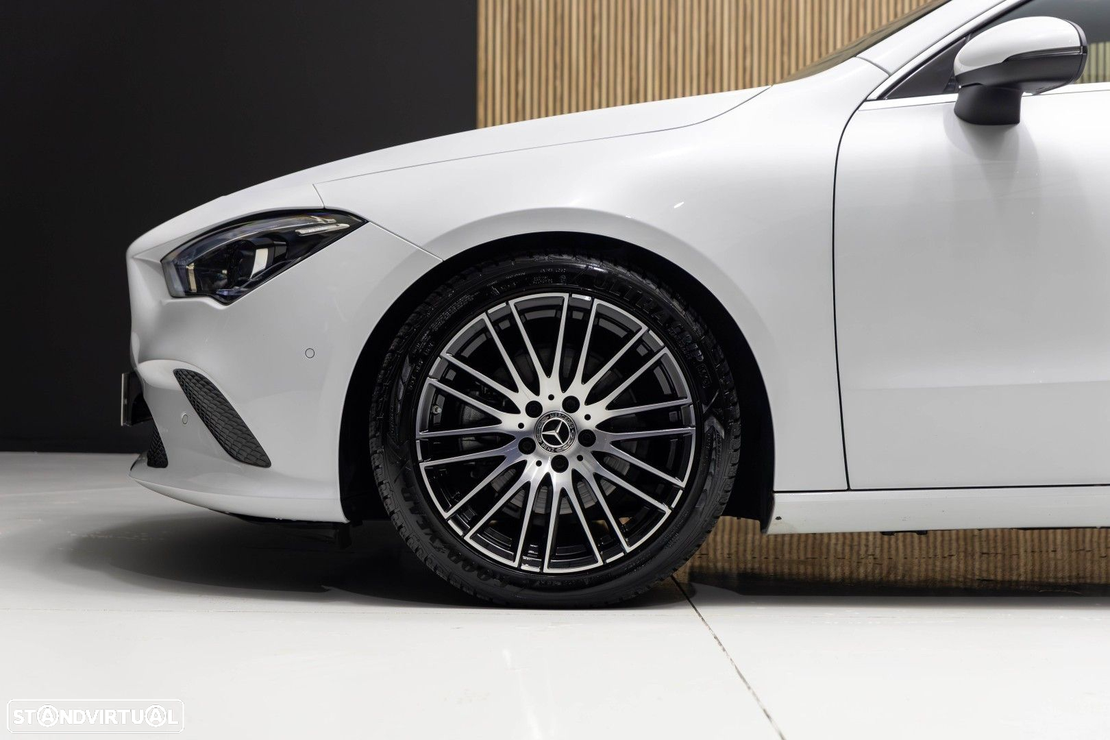 Mercedes-Benz CLA 180 d Shooting Brake 7G-DCT Progressive - 4