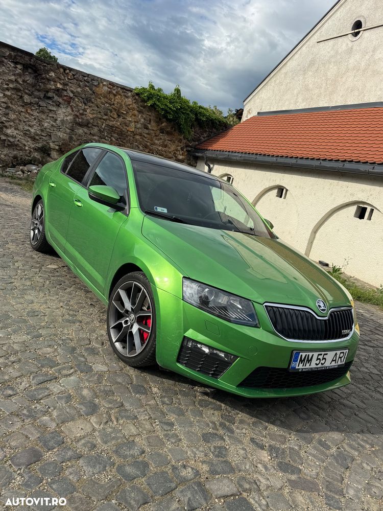 Skoda Octavia 2.0 TSI RS - 13