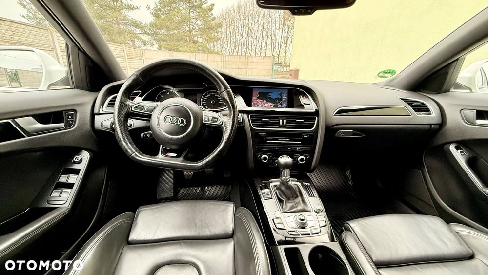 Audi A4 Avant 2.0 TDI DPF clean diesel quattro S line Sportpaket - 28