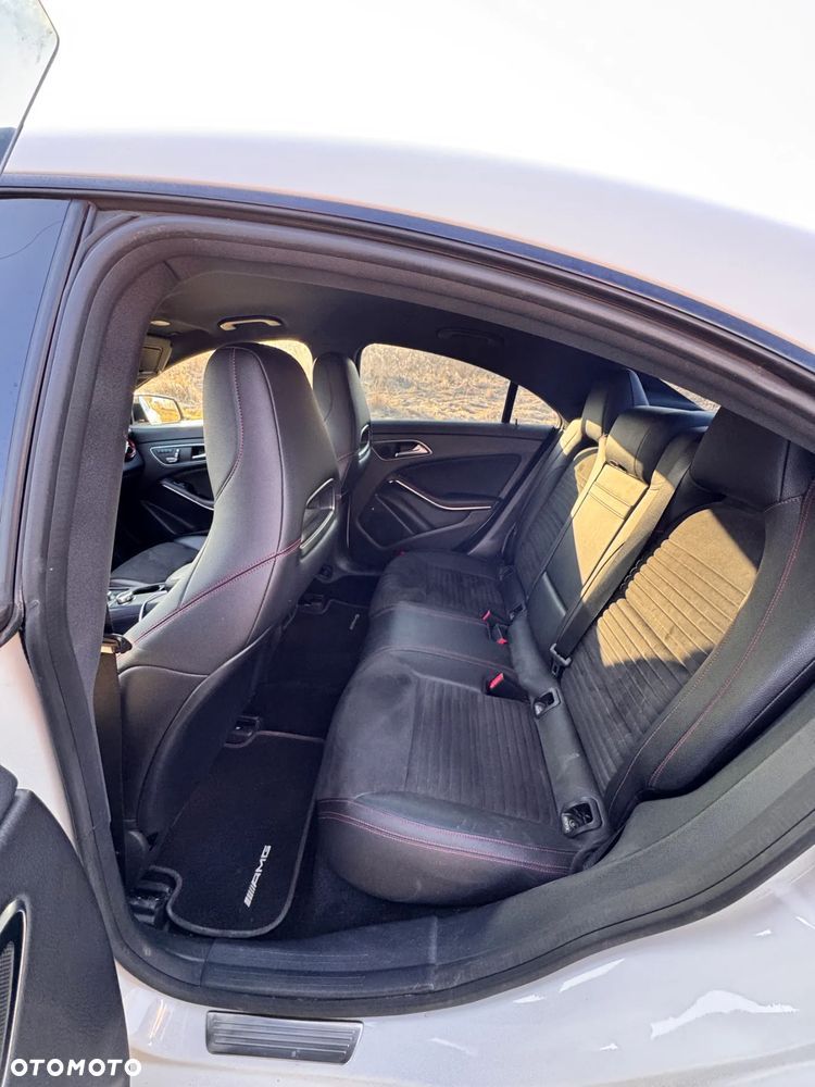 Mercedes-Benz CLA AMG 45 4-Matic - 27