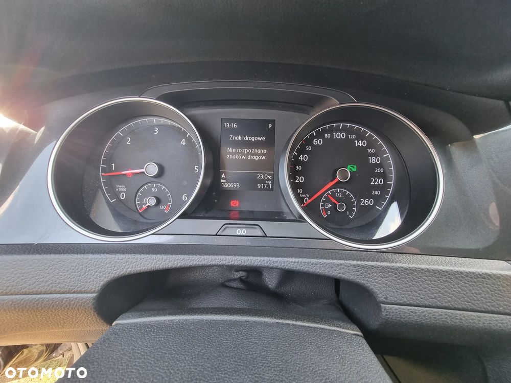 Volkswagen Golf - 16