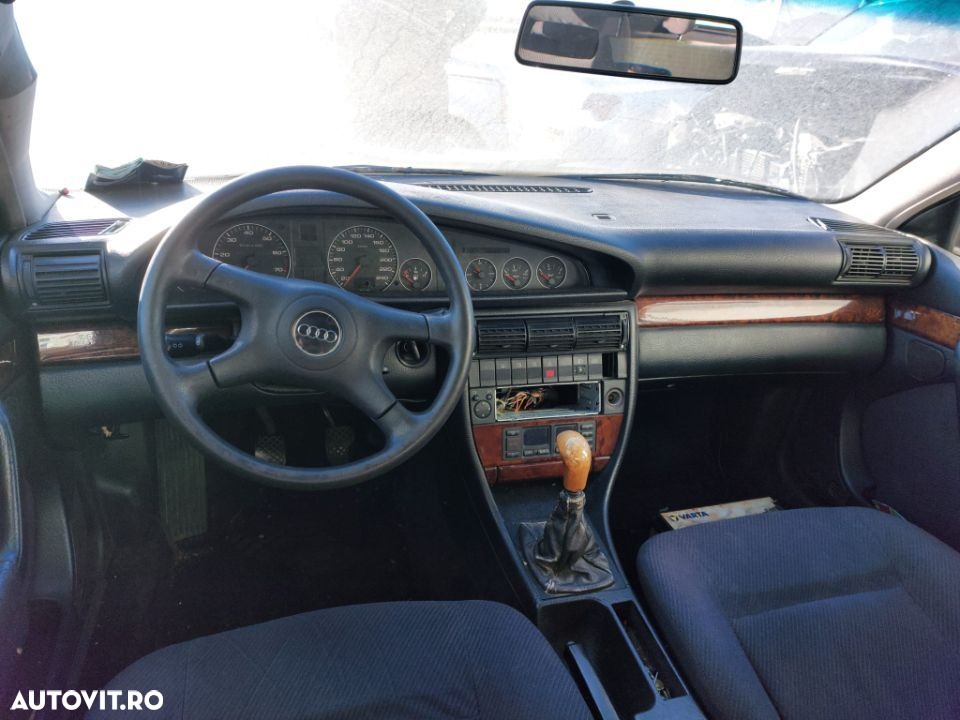 Dezmembrari Audi A6 C4 1995 Audi 100, 2.0 benzina - 5