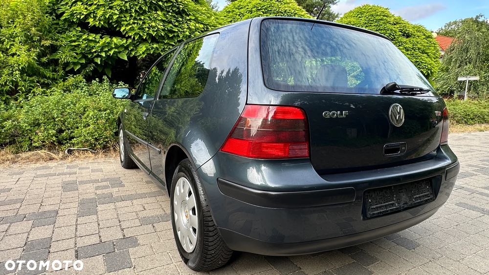 Volkswagen Golf - 17