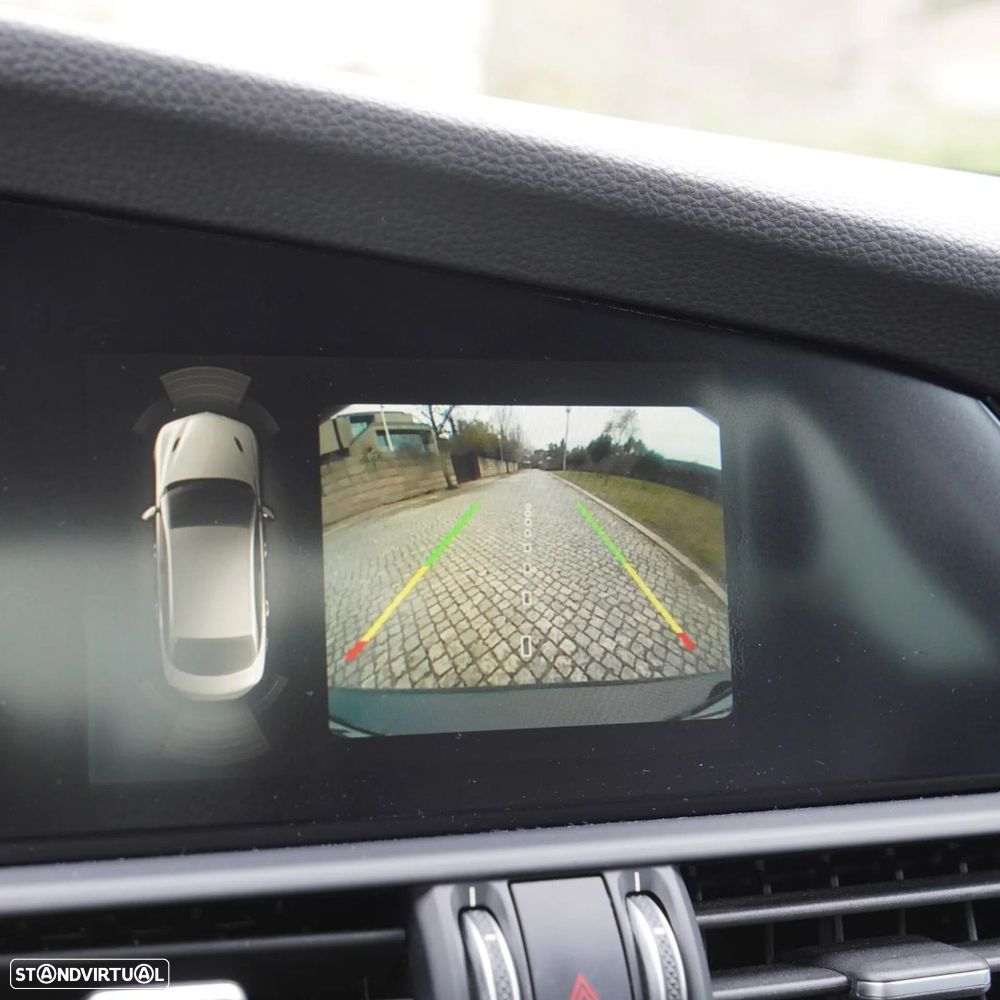 Alfa Romeo Giulia 2.2 D AT8 - 17