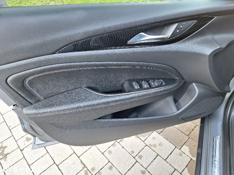 Opel Insignia 1.6 CDTI Cosmo ecoFLEX S&S - 19