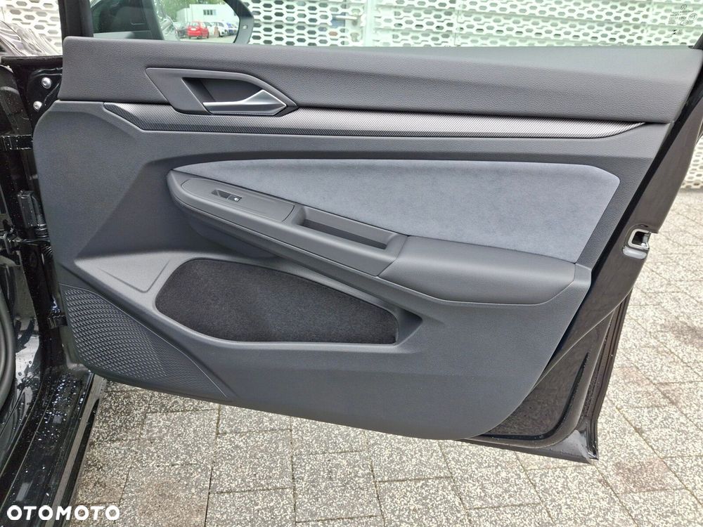 Volkswagen Golf Variant 2.0 TSI 4Motion R - 16