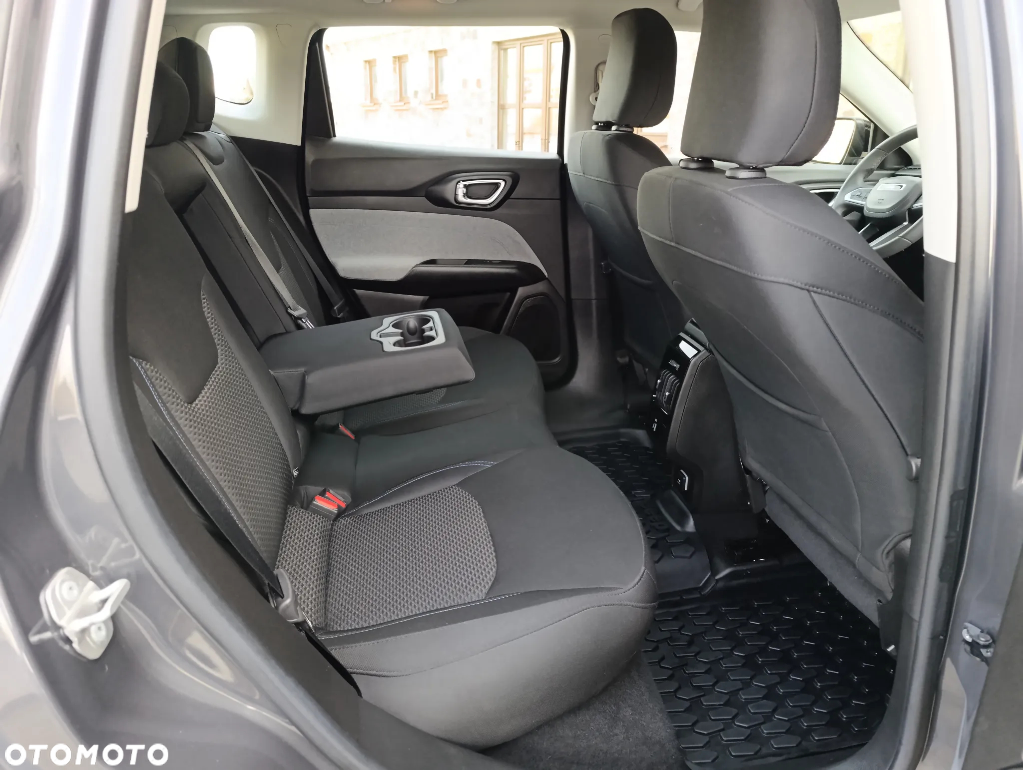 Jeep Compass 1.3 TMair Longitude FWD S&S - 20