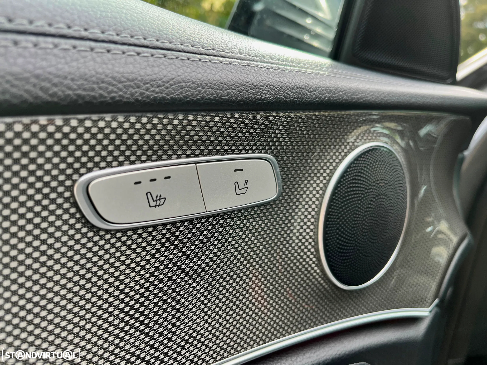 Mercedes-Benz E 220 d 4Matic T 9G-TRONIC AMG Line - 20