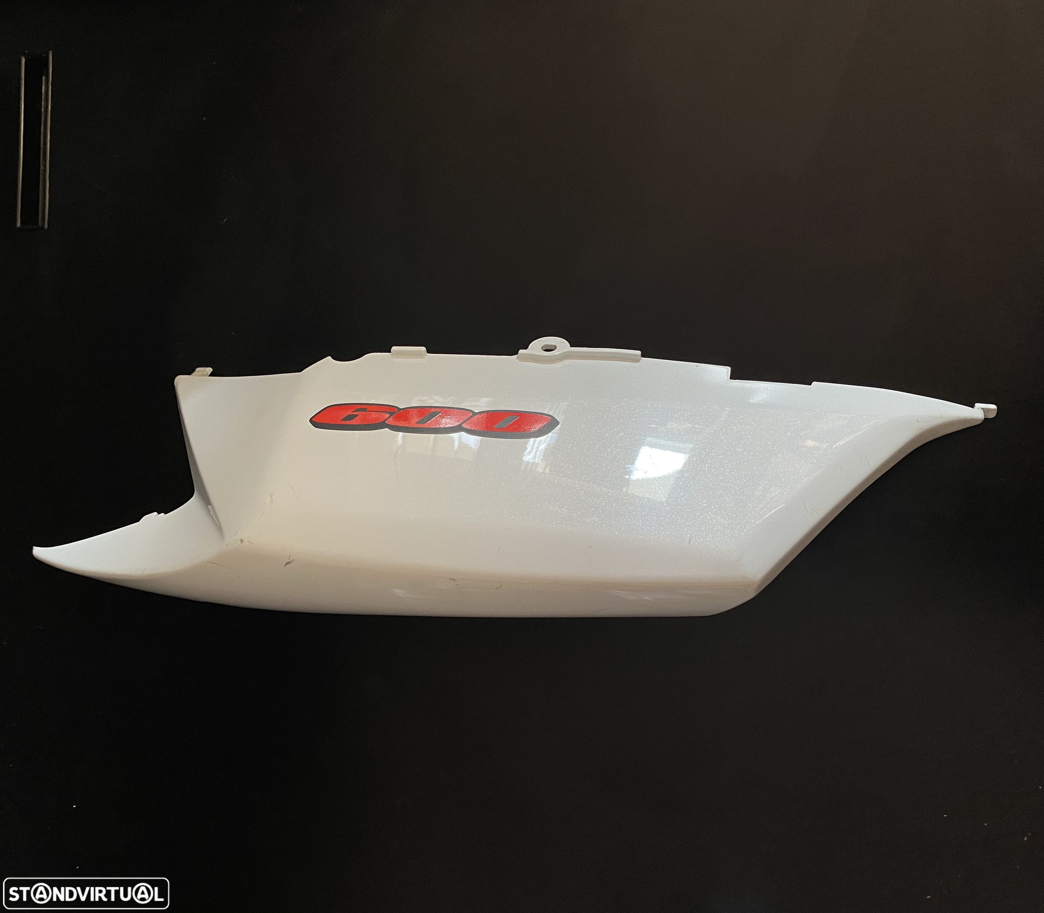carenagem lateral esquerda suzuki gsxr 600 - 750 2008 - 2010 - 1