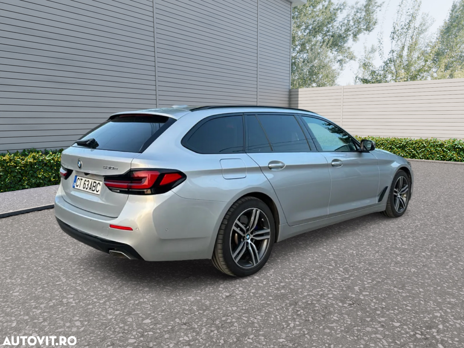 BMW Seria 5 530e Touring Aut. Luxury Line - 3