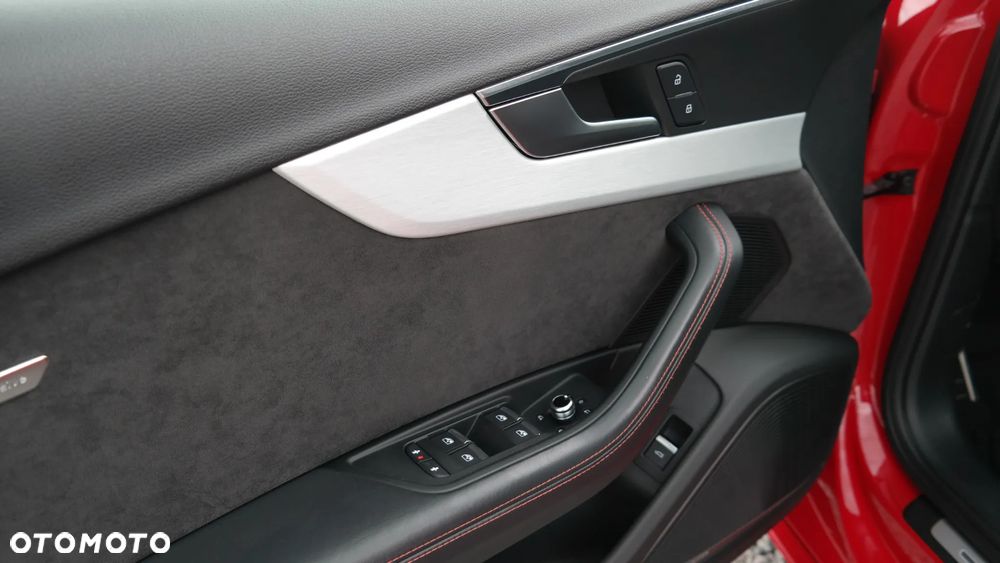 Audi A4 Limousine 35 TFSI mHEV S Line S tronic - 26