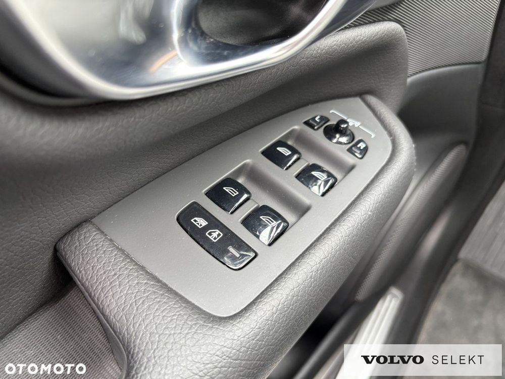 Volvo XC 90 - 18