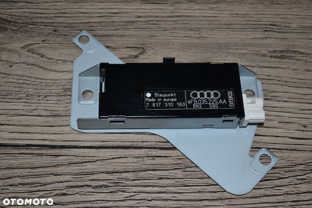AUDI A6 C6 KOMBI WZMACNIACZ ANTENOWY 4F9035225AA - 1