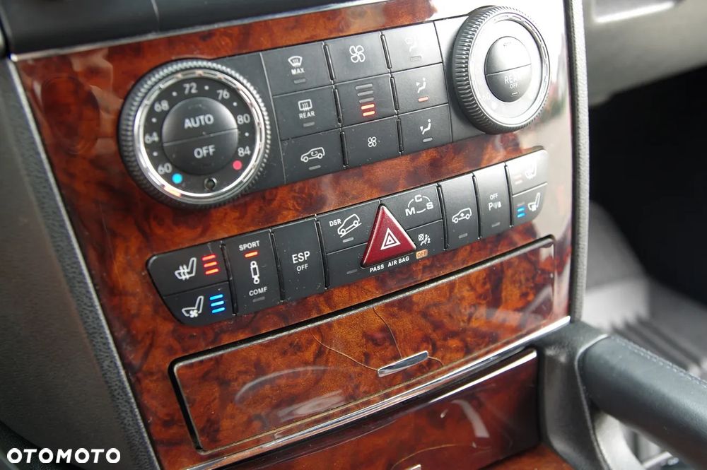 Mercedes-Benz ML 63 AMG 4Matic 7G-TRONIC 10th Anniversary - 39