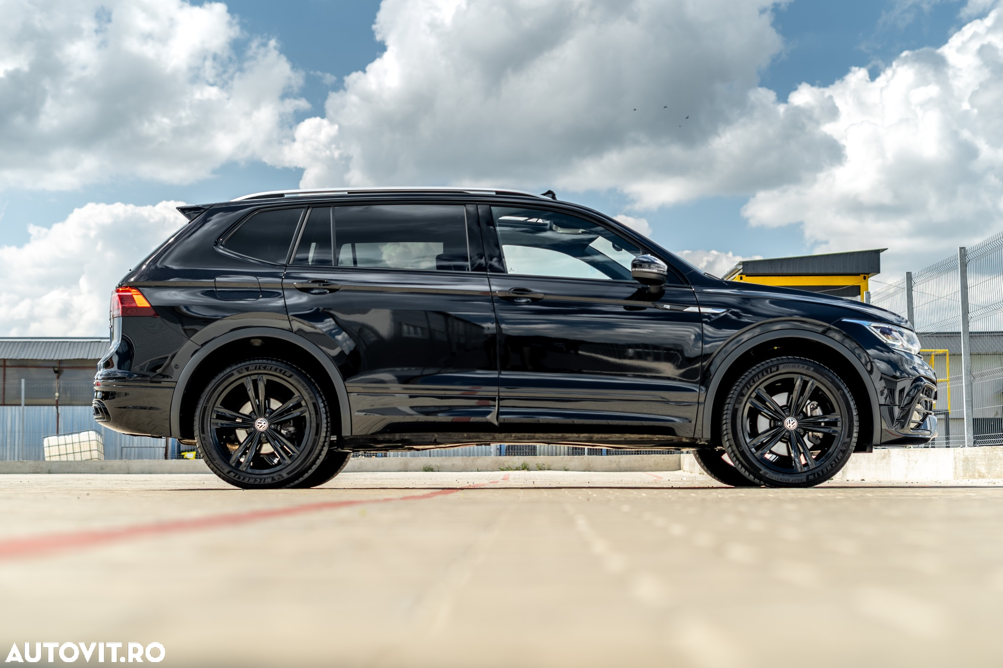 Volkswagen Tiguan Allspace 2.0 TDI SCR 4Motion DSG R-Line - 32