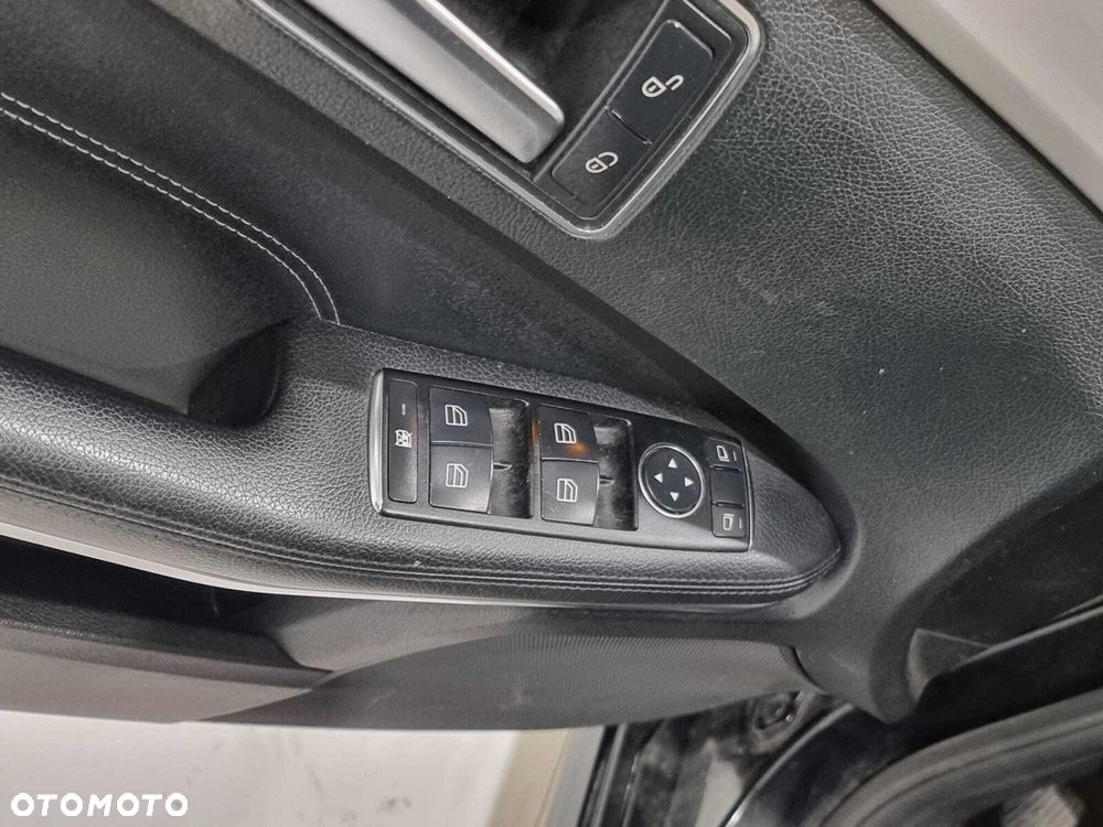 Mercedes-Benz Klasa E - 19