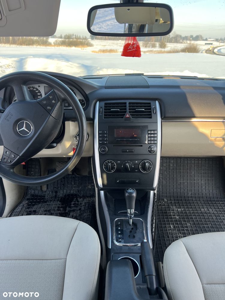 Mercedes-Benz Klasa B 200 Autotronic - 17