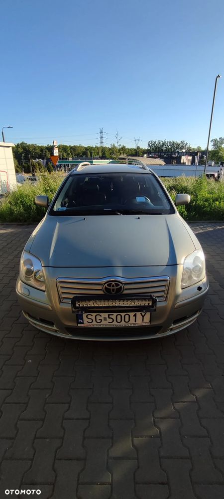 Toyota Avensis 2.0 VVT-i High - 4