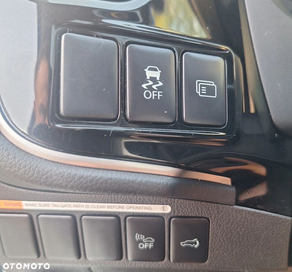 Mitsubishi Outlander 2.0 4WD Plug-In Hybrid - 20