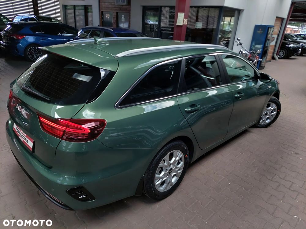 Kia Ceed 1.5 T-GDI M - 13