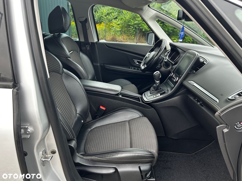 Renault Grand Scenic ENERGY TCe 140 EDC INTENS - 31