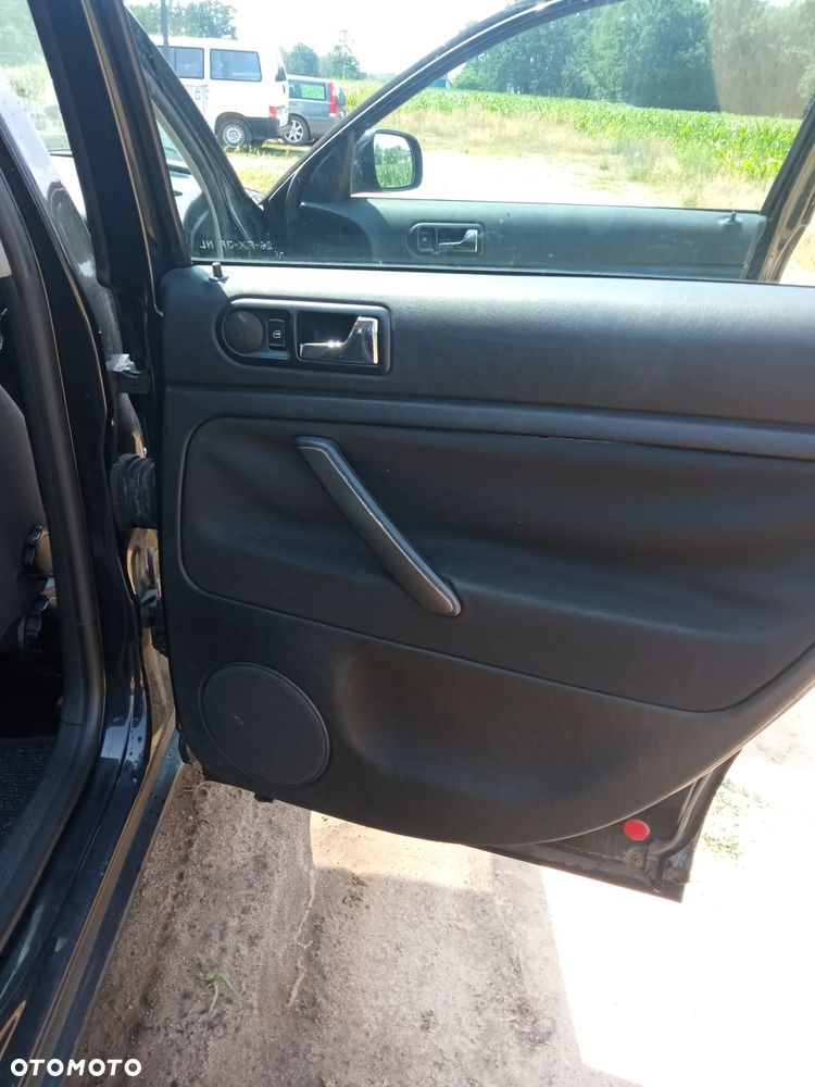 Volkswagen Passat 1.9 TDI CL - 17