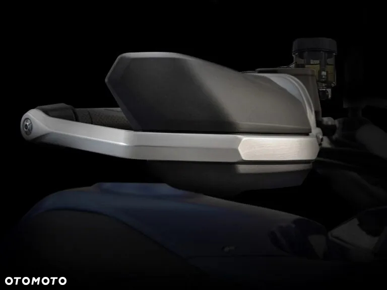 QJMOTOR 900 S - 18
