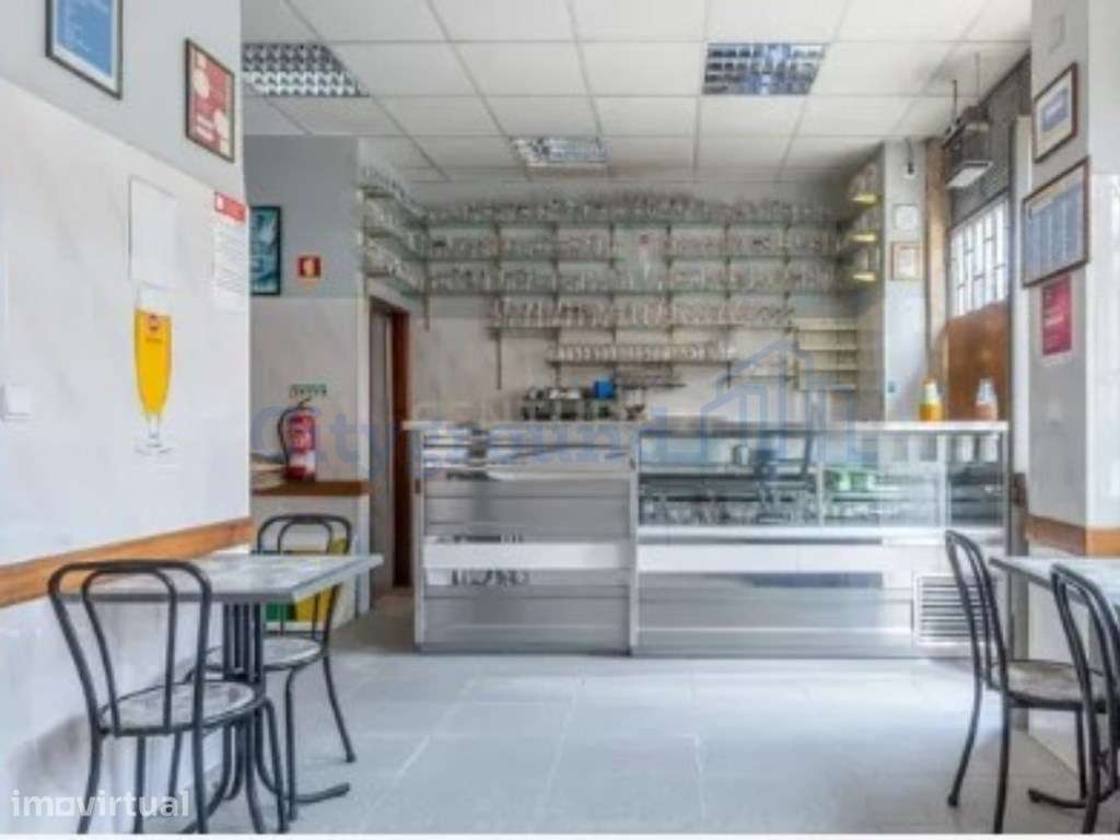 Loja comercial à venda em Benfica | 2 pisos, 2 montras e excelente ... - Grande imagem: 2/7