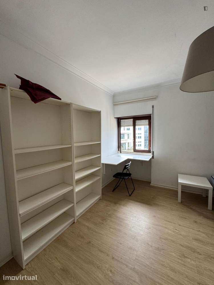 Quarto - localizado em São Romão Coimbra - Grande imagem: 2/11