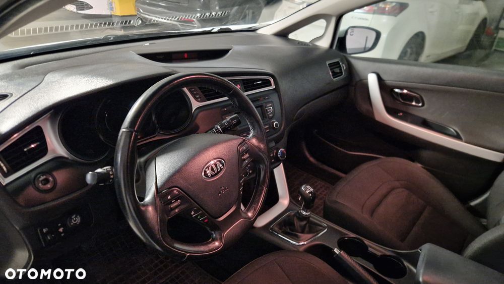 Kia Ceed - 7