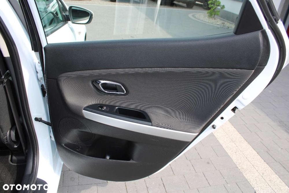 Kia Ceed - 25