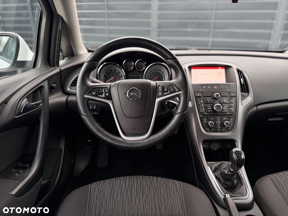 Opel Astra 1.4 T Cosmo - 15