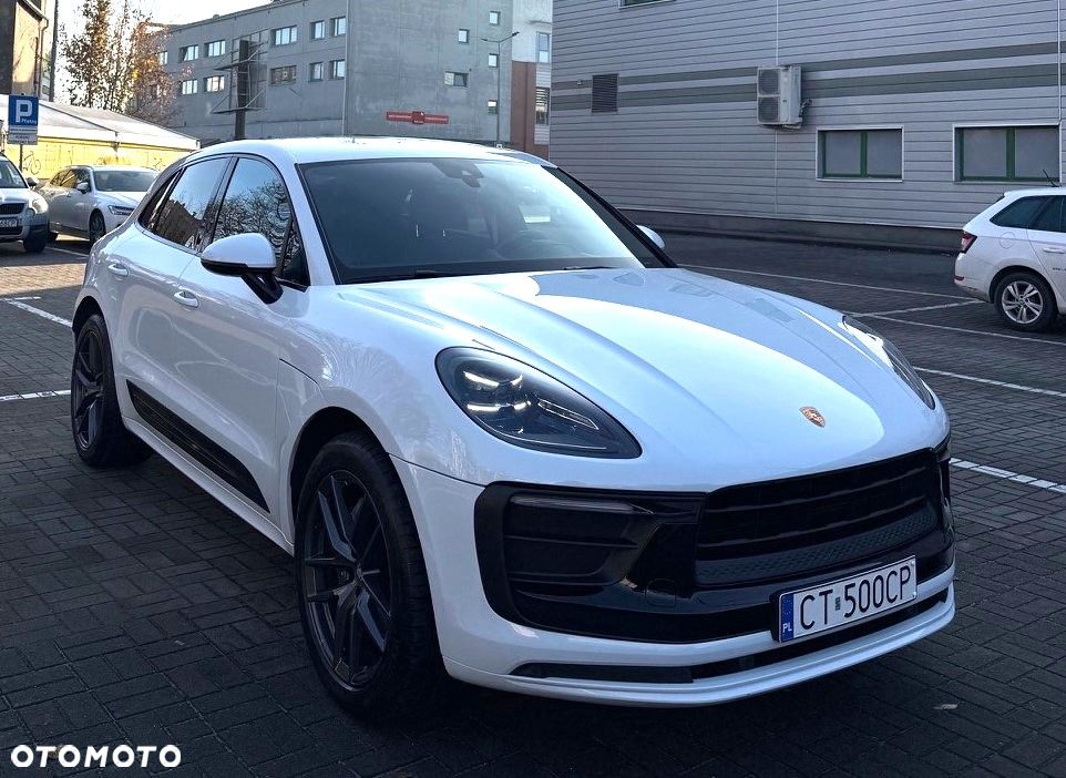 Porsche Macan - 1