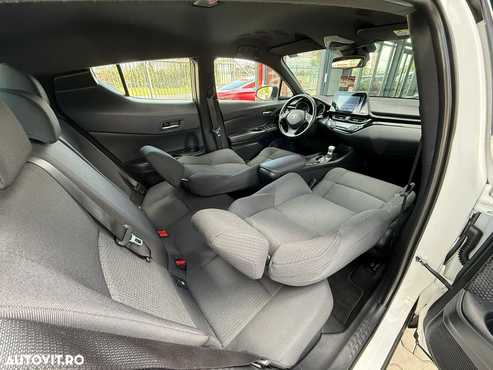 Toyota C-HR Flow - 29