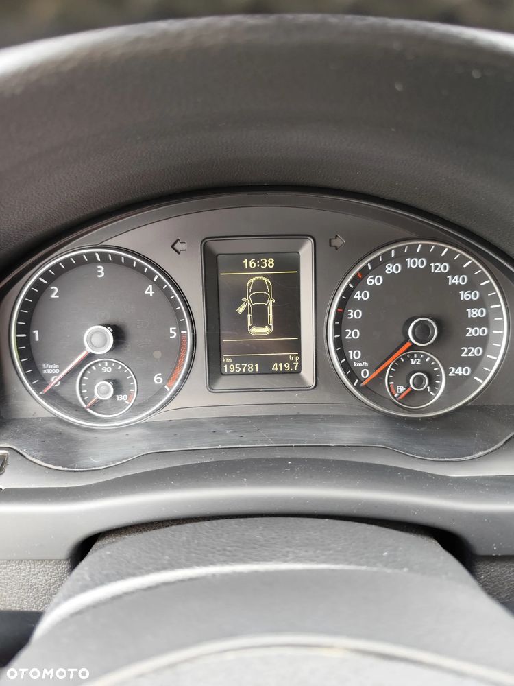 Volkswagen Golf Plus 1.6 TDI DPF Comfortline - 12
