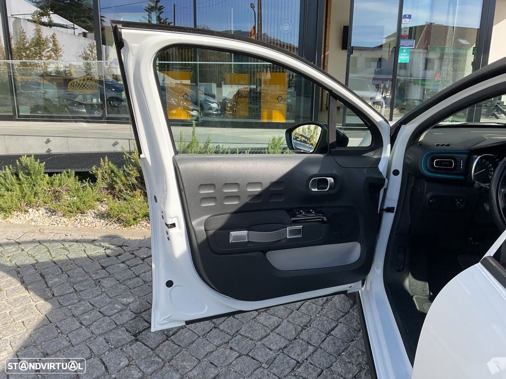 Citroën C3 1.2 PureTech Shine EAT6 - 19