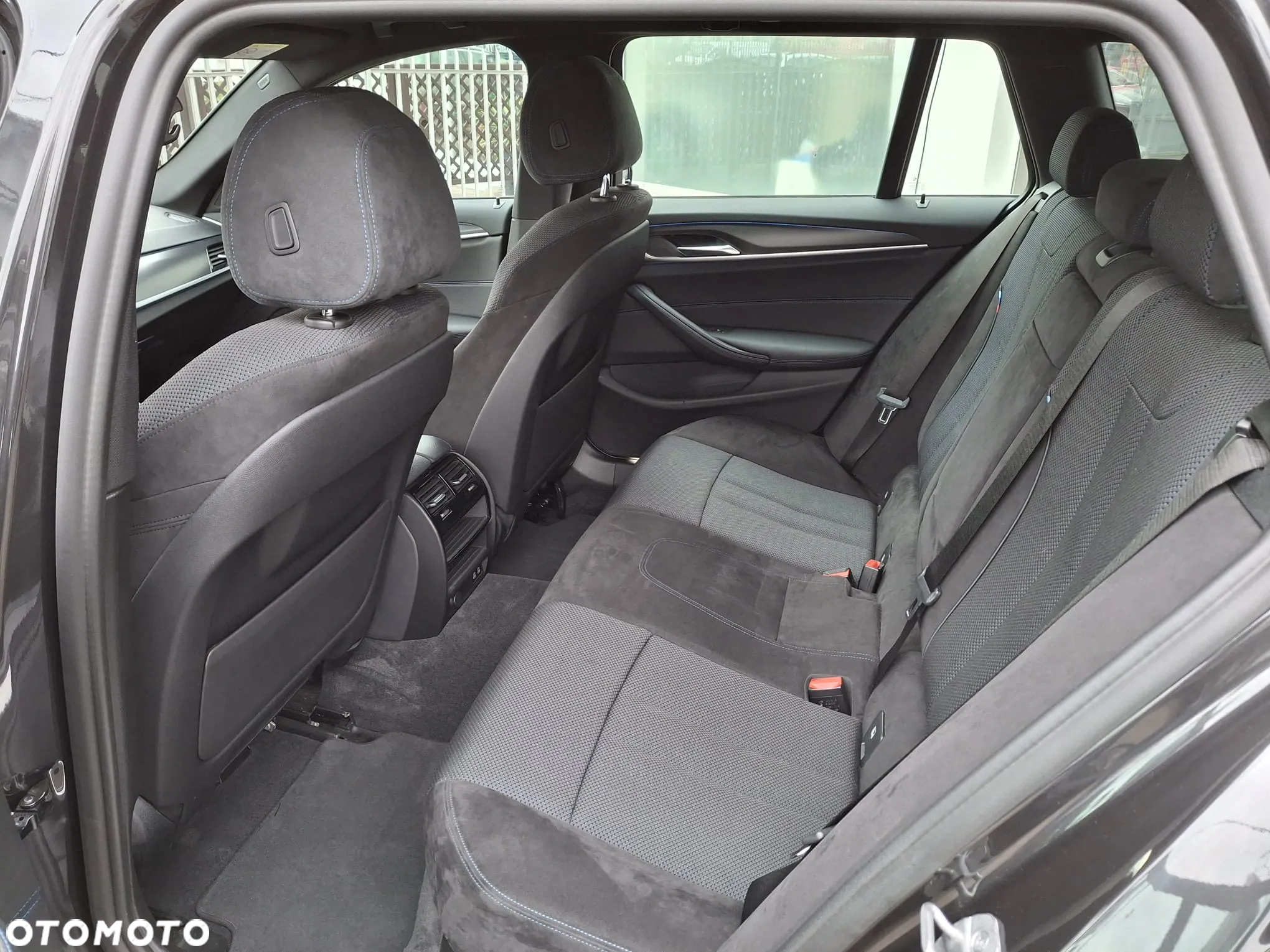 BMW Seria 5 530e xDrive M Sport sport - 9