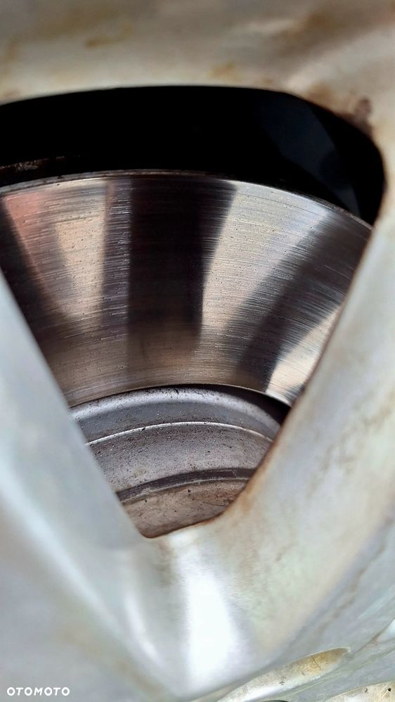 Volkswagen Passat 2.0 TDI Comfortline - 31