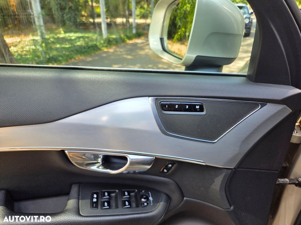 Volvo XC 90 D5 AWD Momentum - 12