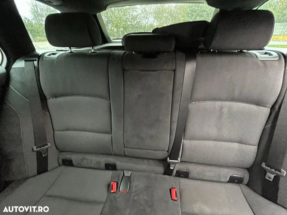 BMW Seria 5 520d xDrive AT - 24