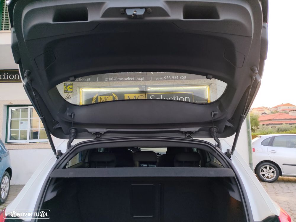 Peugeot 308 PureTech 130 EAT6 Stop & Start GT-Line Edition - 29