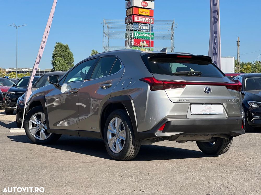 Lexus UX 250h FWD Business - 7