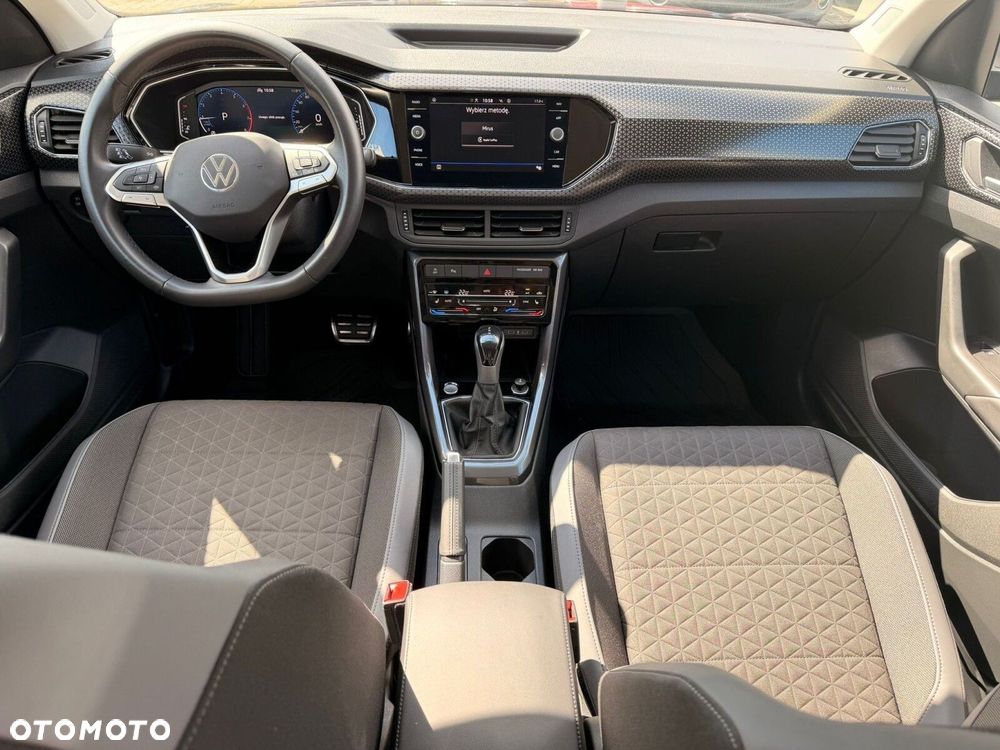 Volkswagen T-Cross - 24