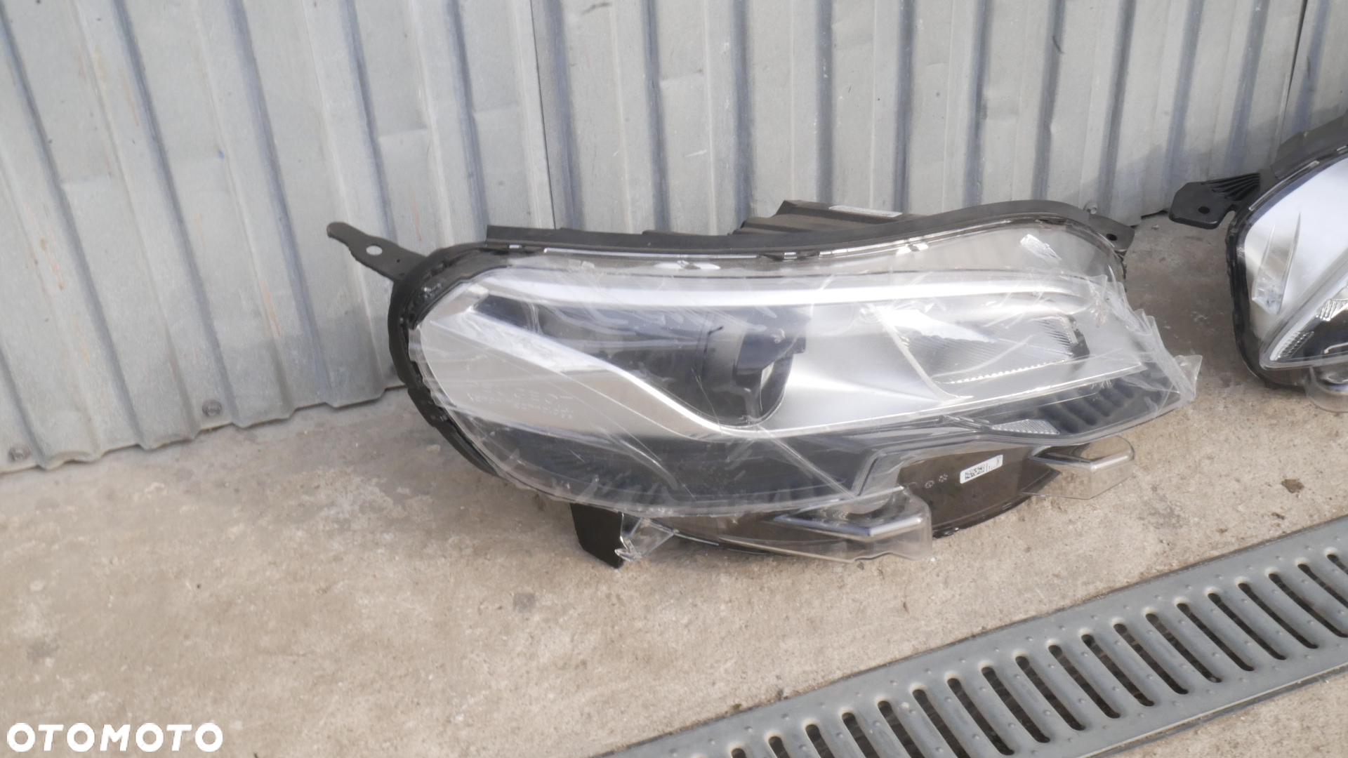 PEUGEOT EXPERT 3 III TRAVELLER XENON  LAMPA PRAWA LEWA PRZÓD XENON - 4