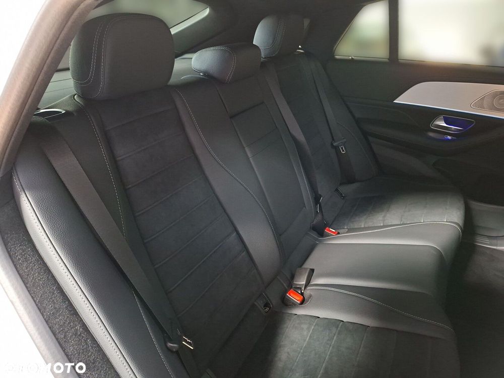 Mercedes-Benz GLE - 23