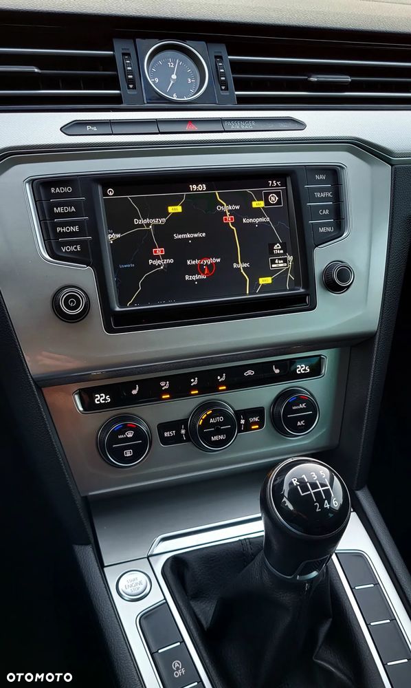 Volkswagen Passat - 10