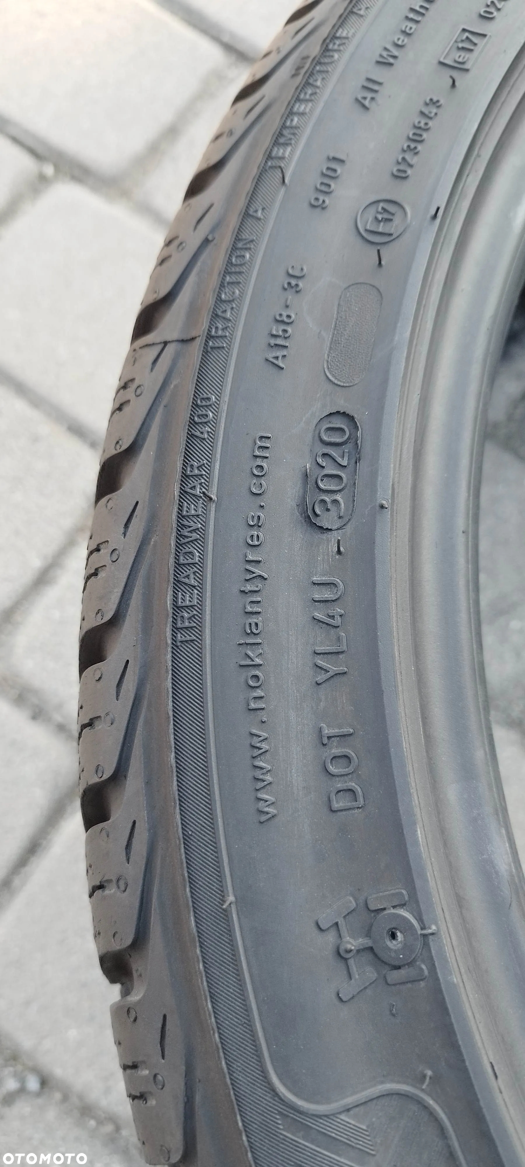 235/40/18 nokian wr n0 extra load - 3