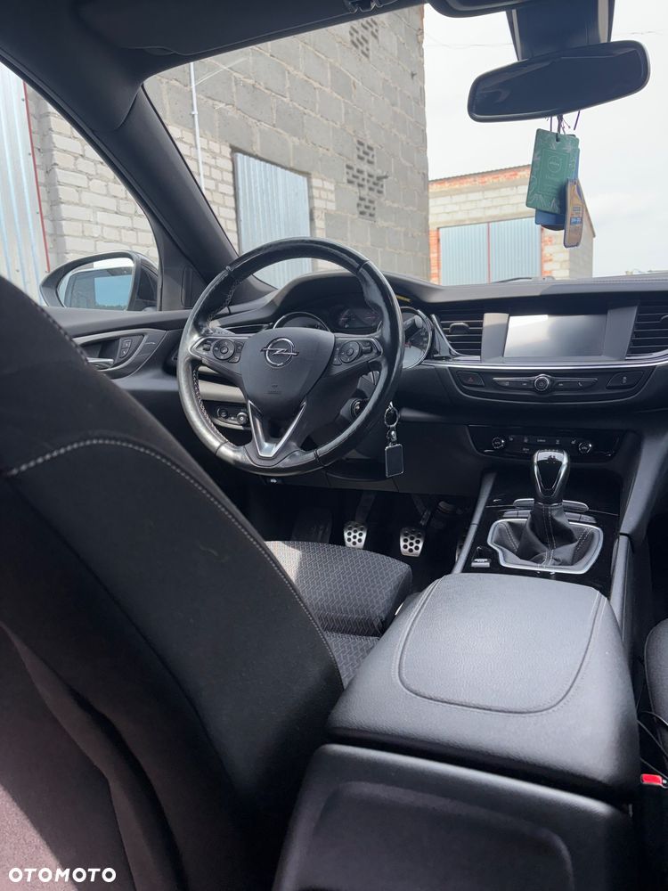 Opel Insignia - 13