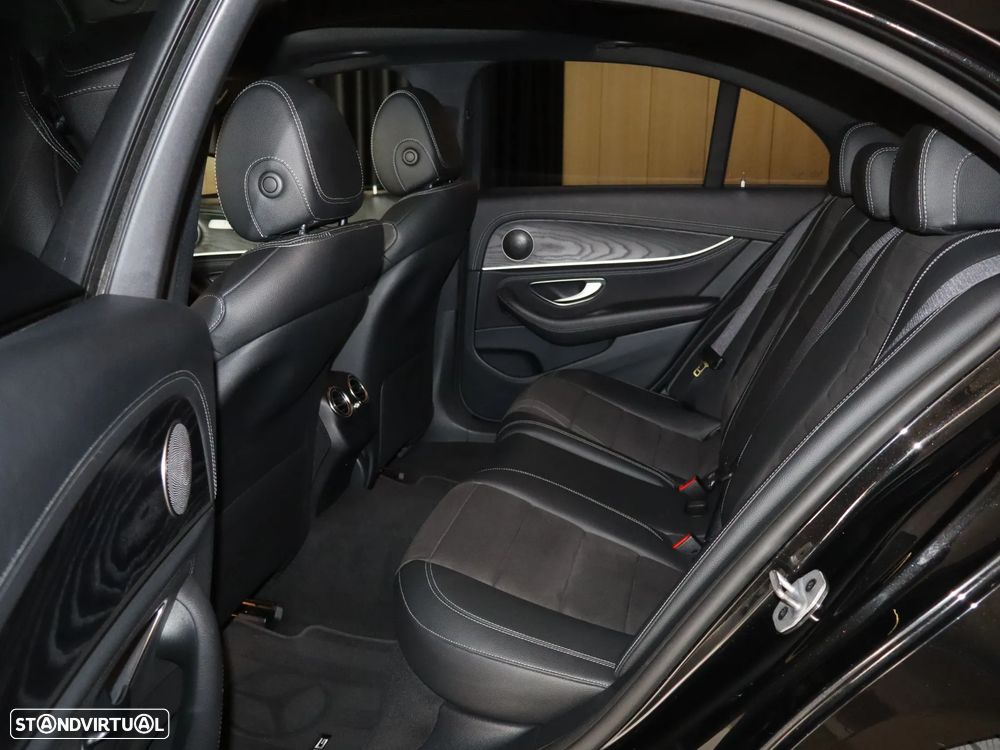 Mercedes-Benz E 300 de 9G-TRONIC AMG Line - 13