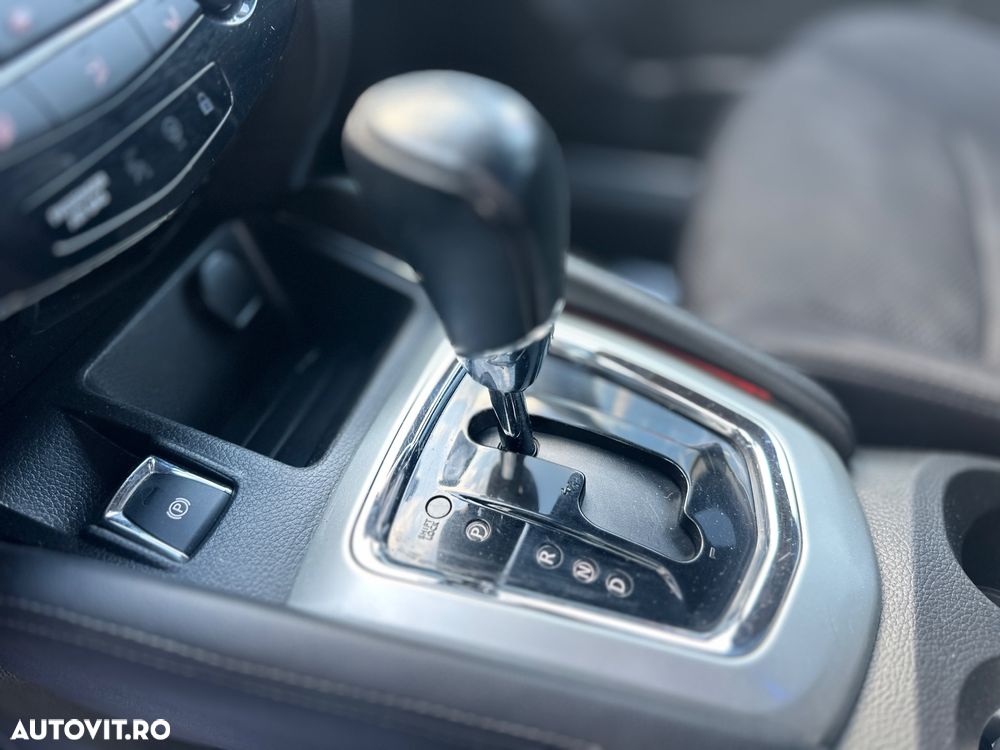 Nissan Qashqai 1.6 DCI Start/Stop X-TRONIC N-Connecta - 22